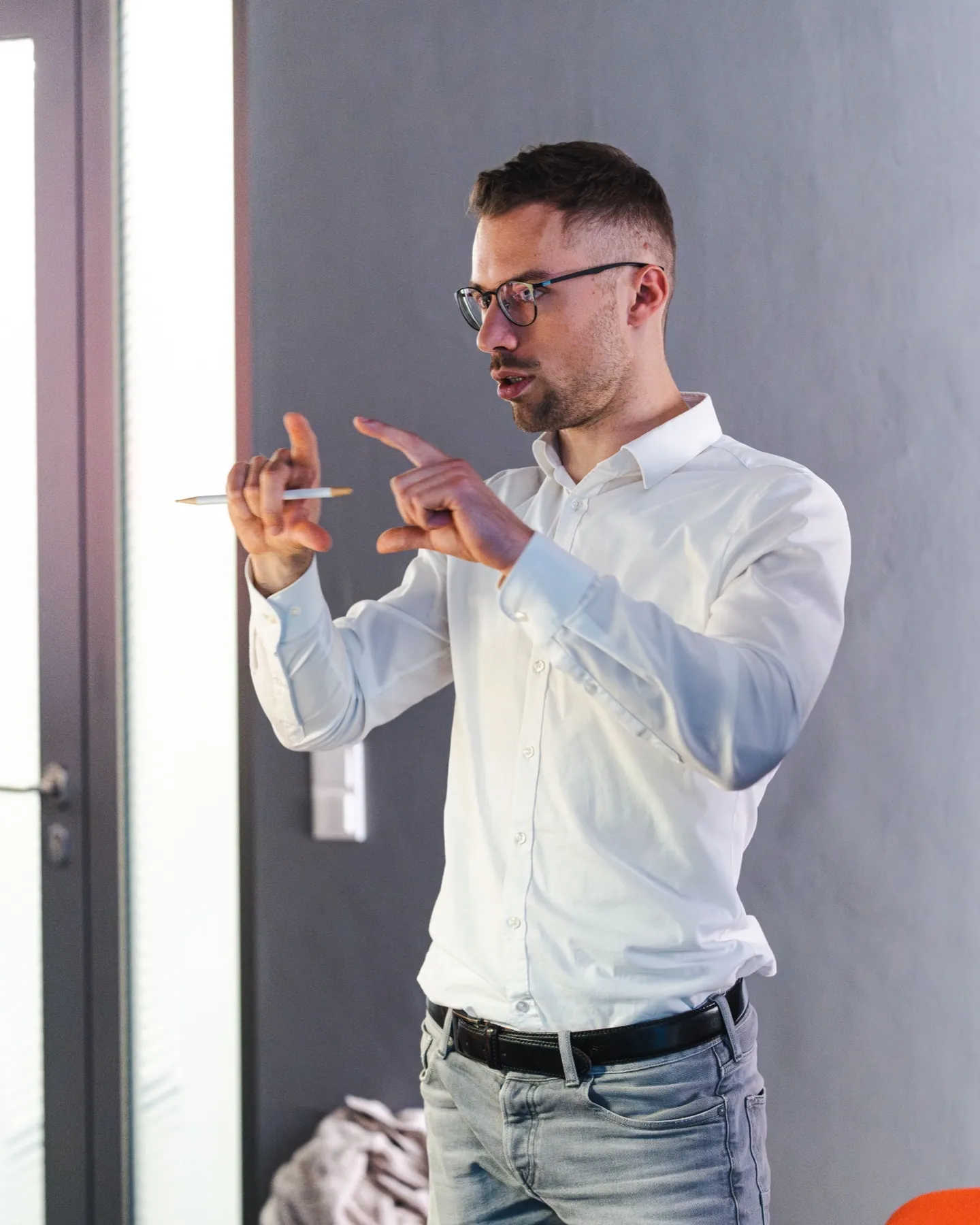 Maxim Burré erklärt im Workshop